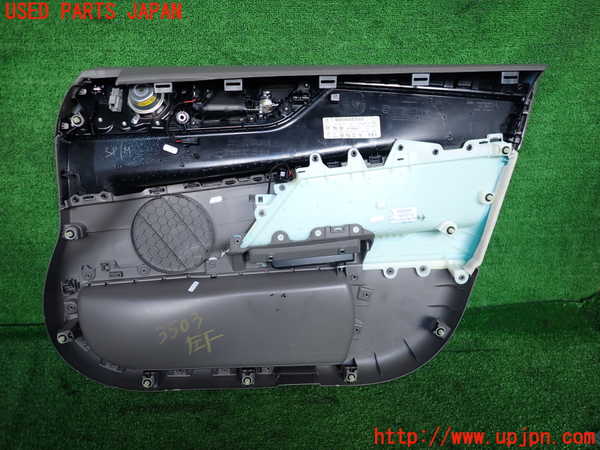 2UPJ-9235031264]ジャガー・XE(JA2NA)左前ドア内張り 中古_3