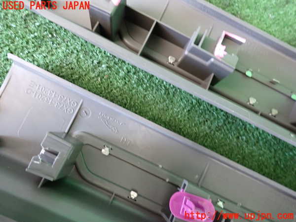 2UPJ-9235037740]ジャガー・XE(JA2NA)スカッフプレート 中古_3