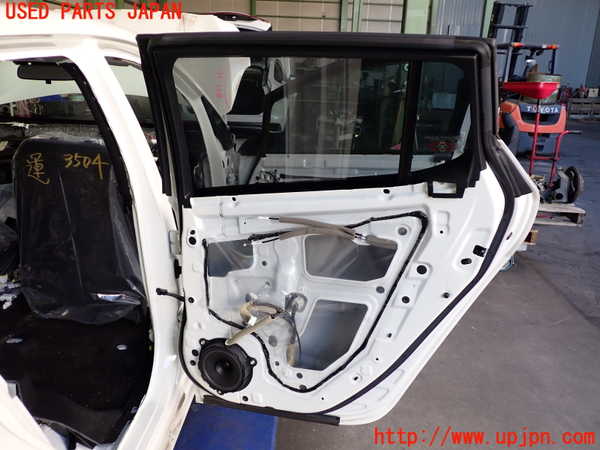 2UPJ-9235041290]日産リーフ(ZE1)右後ドア 中古(43R-007953 M2L3)_5