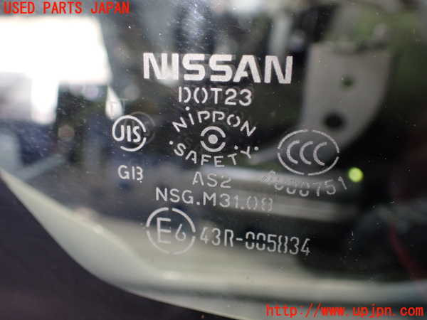 2UPJ-9235041200]日産リーフ(ZE1)右フロント三角窓ガラス 中古(43R-005834 M31.08)_3