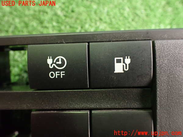 2UPJ-9235046308]日産リーフ(ZE1)スイッチ3 (即充電、給油口) 中古_2
