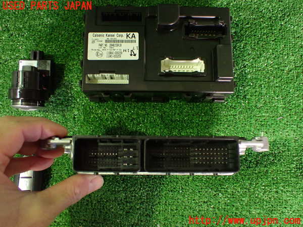 2UPJ-9235046110]日産リーフ(ZE1)エンジンコンピューター (ジャンク品) 中古_3