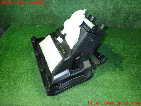 2UPJ-9235047516]日産リーフ(ZE1)グローブボックス1 中古_2
