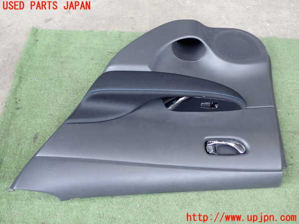 2UPJ-9235041294]日産リーフ(ZE1)右後ドア内張り 中古_2