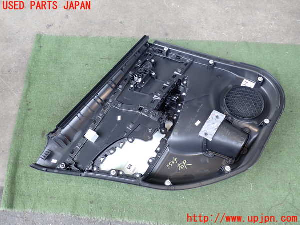 2UPJ-9235041294]日産リーフ(ZE1)右後ドア内張り 中古_3
