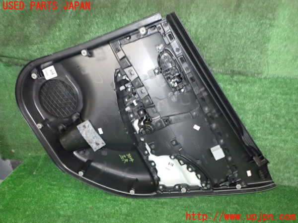 2UPJ-9235041324]日産リーフ(ZE1)左後ドア内張り 中古_3