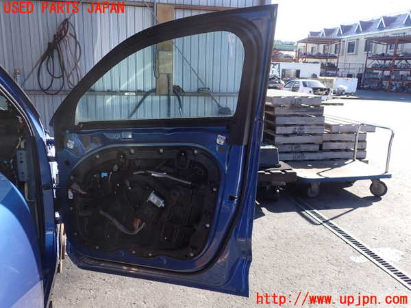 2UPJ-9235051230]ボルボ・XC40(XB420TXCM)右前ドア (43R-00049) 中古_4