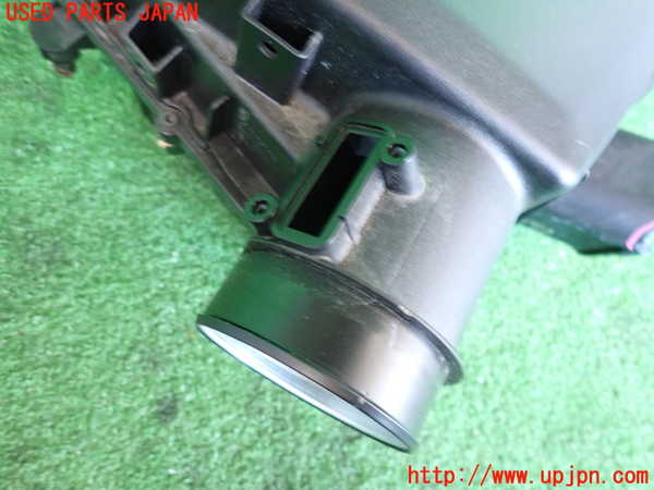 2UPJ-9235052560]ボルボ・XC40(XB420TXCM)エアクリーナーボックス 中古_3