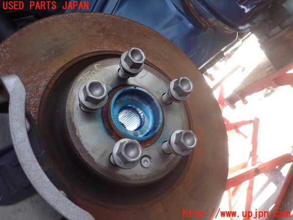2UPJ-9235054295]ボルボ・XC40(XB420TXCM)左フロントナックルハブ 中古_2