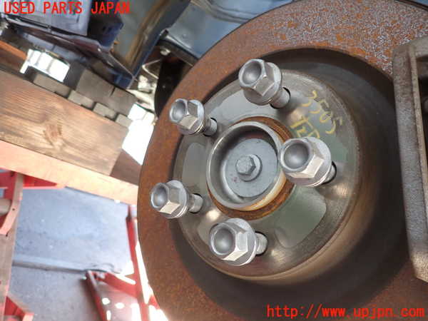 2UPJ-9235054305]ボルボ・XC40(XB420TXCM)左リアナックルハブ 中古_2