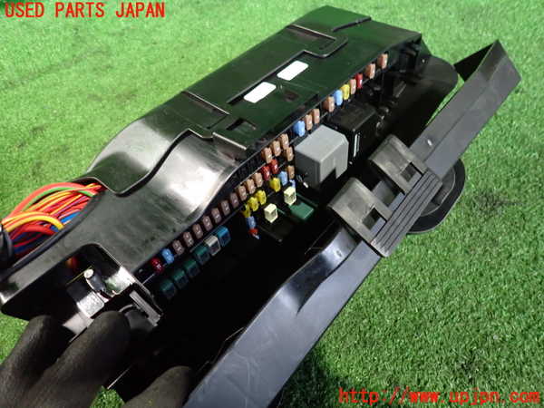 2UPJ-9235056741]ボルボ・XC40(XB420TXCM)ヒューズボックス1 中古_2