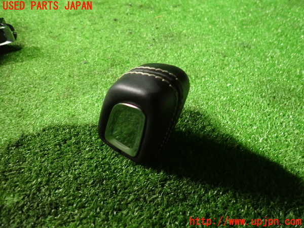 2UPJ-9235057570]ボルボ・XC40(XB420TXCM)シフトノブ 中古_2