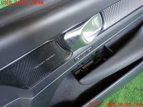2UPJ-9235051234]ボルボ・XC40(XB420TXCM)右前ドア内張り 中古_2