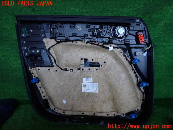 2UPJ-9235051234]ボルボ・XC40(XB420TXCM)右前ドア内張り 中古_3