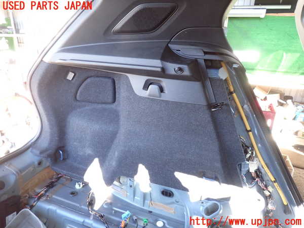 2UPJ-9235057680]ボルボ・XC40(XB420TXCM)左リアピラートリム 中古_3