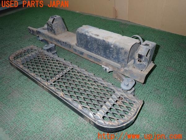 3UPJ=9235060025]デリカ スペースギア シャモニー(PD6W)後期 純正加工 左リアサイドステップ 電動オートステップ 中古_2