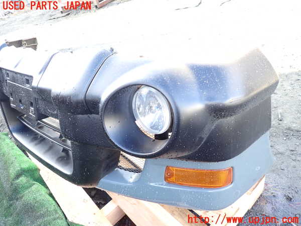 1UPJ-9235061010]デリカ スペースギア(PD6W)フロントバンパー 中古_2
