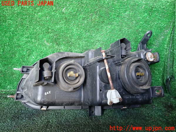 1UPJ-9235061130]デリカ スペースギア(PD6W)右ヘッドライト ハロゲン 中古_3