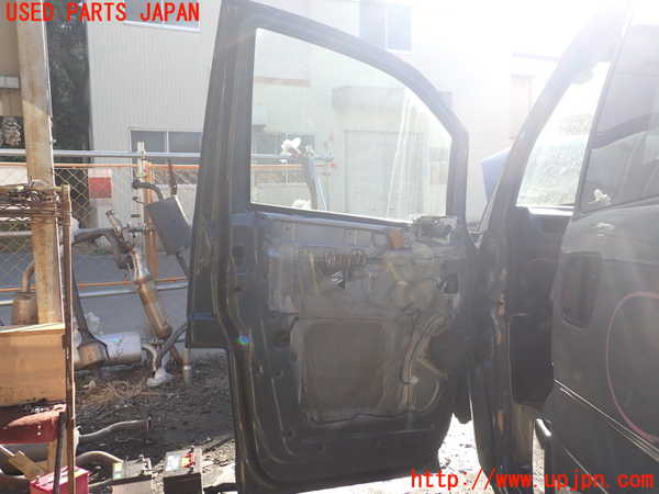 1UPJ-9235061260]デリカ スペースギア(PD6W)左前ドア 中古_4