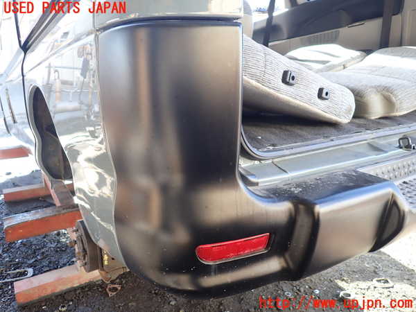 1UPJ-9235061610]デリカ スペースギア(PD6W)リアバンパー 中古_4
