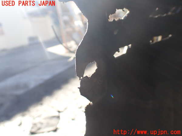 1UPJ-9235061092]デリカ スペースギア(PD6W)左前フェンダーライナー 中古_4