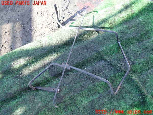 1UPJ-9235061700]デリカ スペースギア(PD6W)スペアタイヤキャリア 中古_2