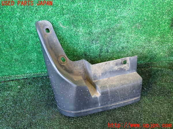 1UPJ-9235061456]デリカ スペースギア(PD6W)左リアマッドガード(泥除け) 中古_2