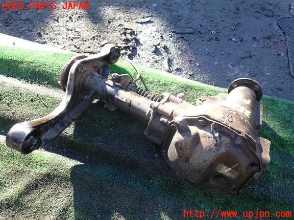 1UPJ-9235064350]デリカ スペースギア(PD6W)フロントデフ 中古_2