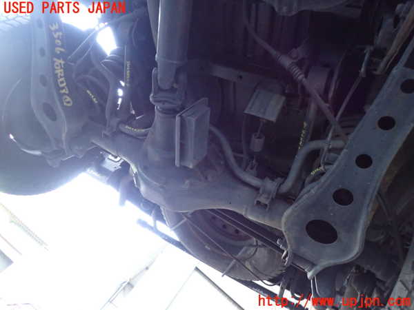 1UPJ-9235064400]デリカ スペースギア(PD6W)リアデフホーシング 中古_2