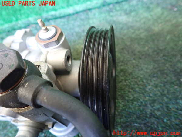 1UPJ-9235064250]デリカ スペースギア(PD6W)パワステポンプ 中古_3