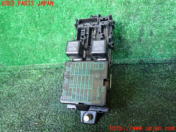1UPJ-9235066741]デリカ スペースギア(PD6W)ヒューズボックス1 中古_2
