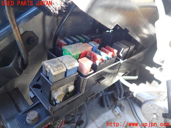 1UPJ-9235066742]デリカ スペースギア(PD6W)ヒューズボックス2 中古_2