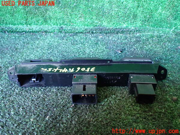 1UPJ-9235066290]デリカ スペースギア(PD6W)ハザードスイッチ 中古_2