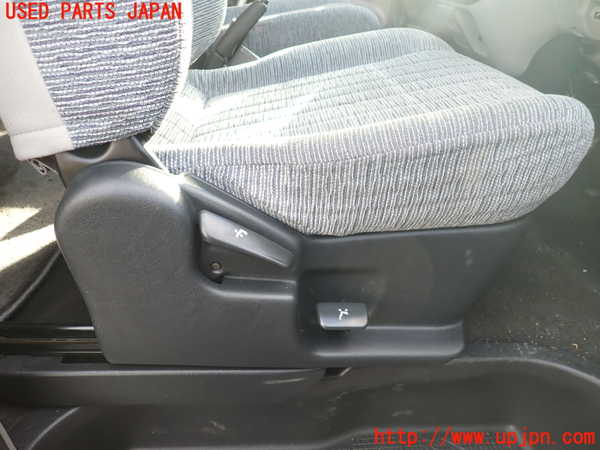 1UPJ-9235067035]デリカ スペースギア(PD6W)運転席シート 中古_4