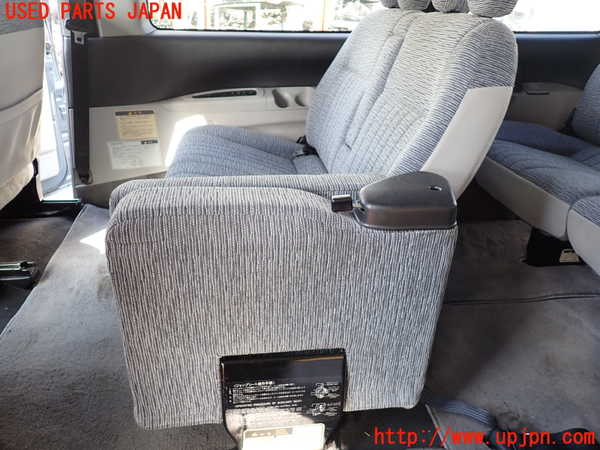 1UPJ-9235067125]デリカ スペースギア(PD6W)2列目シート 中古_5