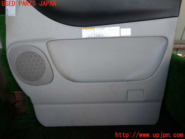 1UPJ-9235061234]デリカ スペースギア(PD6W)右前ドア内張り 中古_3