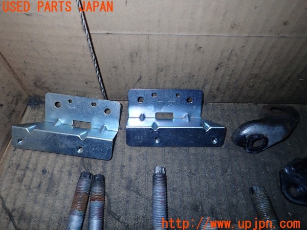 3UPJ=9235070720]ヴェルファイア ハイブリッド(AYH30W)ネジ・ナット・ステー類 セット ジャンク_2