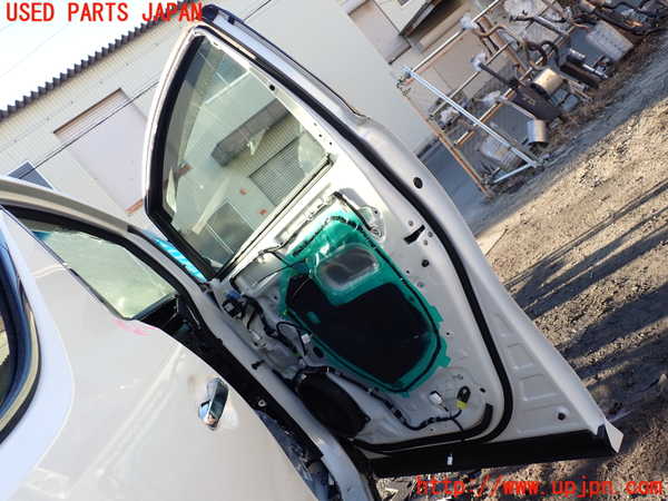 1UPJ-9235071230]ヴェルファイアハイブリッド(AYH30W)右前ドア 中古_4