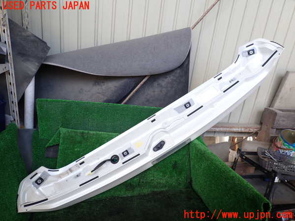 1UPJ-9235071520]ヴェルファイアハイブリッド(AYH30W)リアスポイラー 中古_3