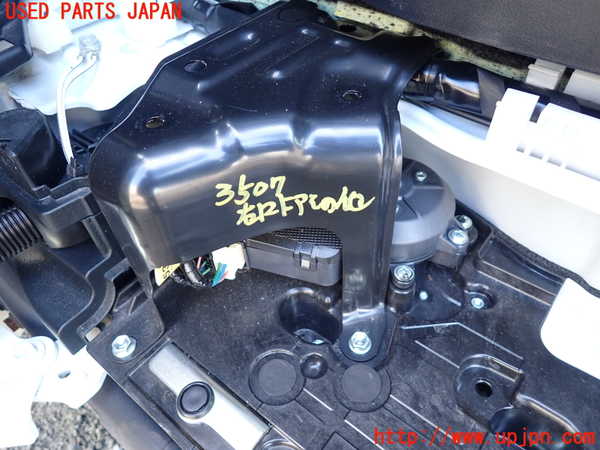 1UPJ-9235071319]ヴェルファイアハイブリッド(AYH30W)右後パワースライドドアユニット 中古_2