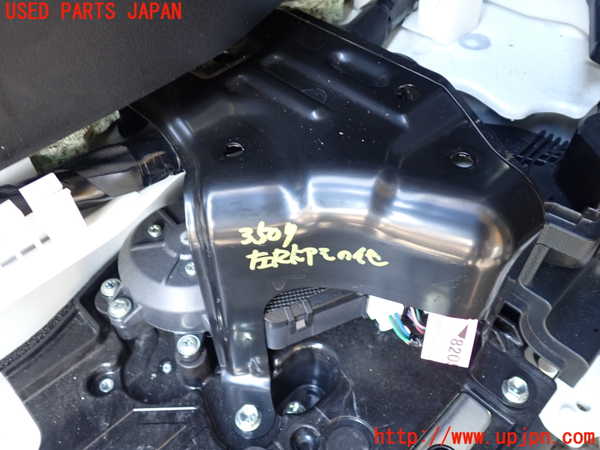 1UPJ-9235071349]ヴェルファイアハイブリッド(AYH30W)左後パワースライドドアユニット 中古_2