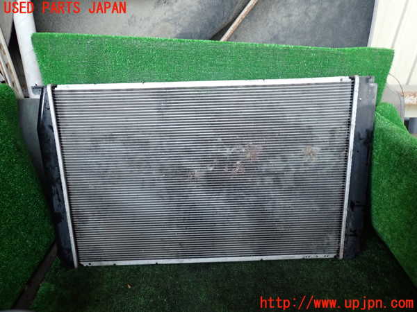 1UPJ-9235072321]ヴェルファイアハイブリッド(AYH30W)ラジエーター1 中古_2