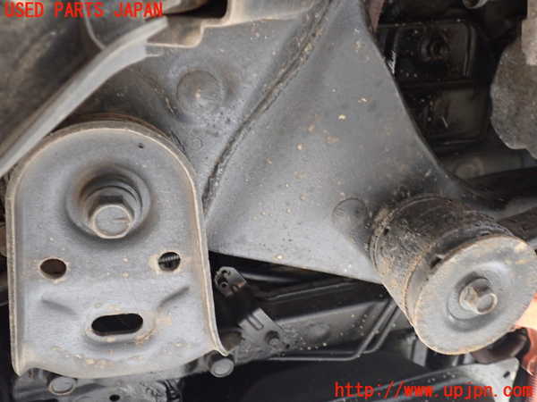 1UPJ-9235075295]ヴェルファイアハイブリッド(AYH30W)リアメンバー 中古_4