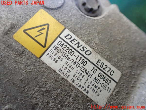 1UPJ-9235076025]ヴェルファイアハイブリッド(AYH30W)エアコンコンプレッサー 中古_3