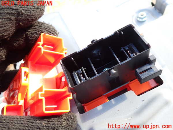 1UPJ-9235076911]ヴェルファイアハイブリッド(AYH30W)ハイブリッドバッテリー1 中古_3