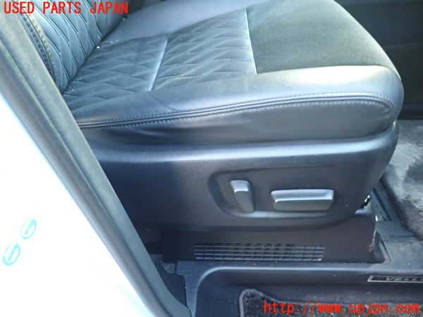 1UPJ-9235077035]ヴェルファイアハイブリッド(AYH30W)運転席シート 中古_4