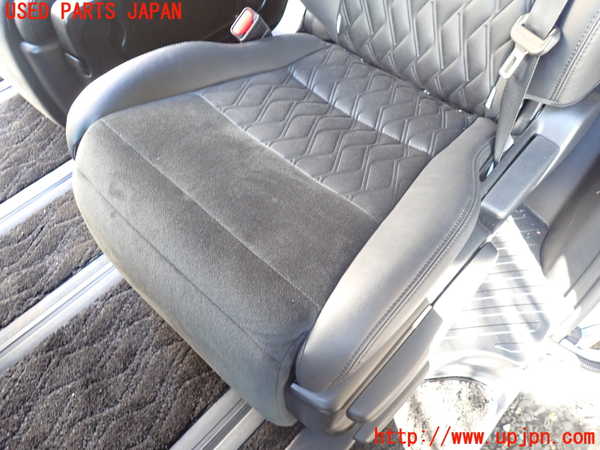1UPJ-9235077175]ヴェルファイアハイブリッド(AYH30W)左2列目シート 中古_3