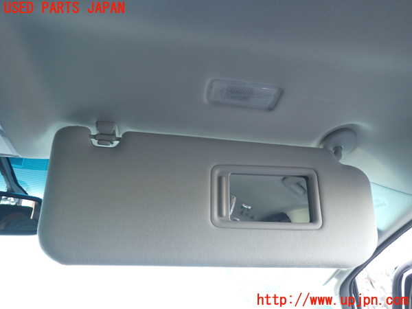 1UPJ-9235077625]ヴェルファイアハイブリッド(AYH30W)室内サンバイザー右側 中古_3
