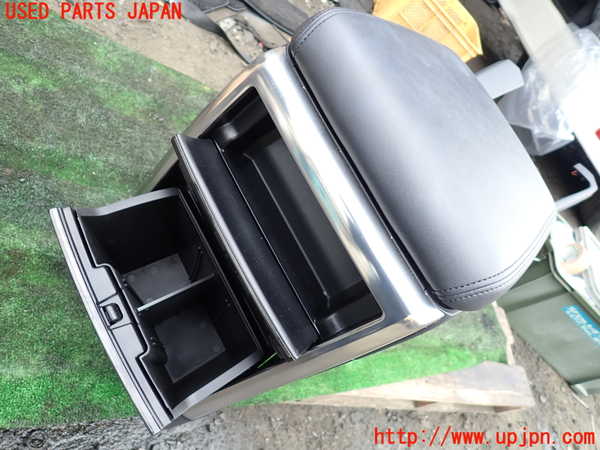 1UPJ-9235077540]ヴェルファイアハイブリッド(AYH30W)センターコンソール 中古_3