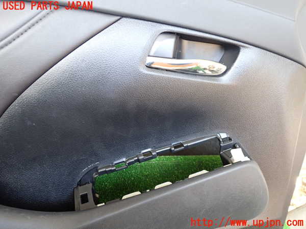 1UPJ-9235071264]ヴェルファイアハイブリッド(AYH30W)左前ドア内張り 中古_2